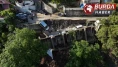 Hatay'da aşırı yağışla birlikte çöken yol 5 aracı yuttu