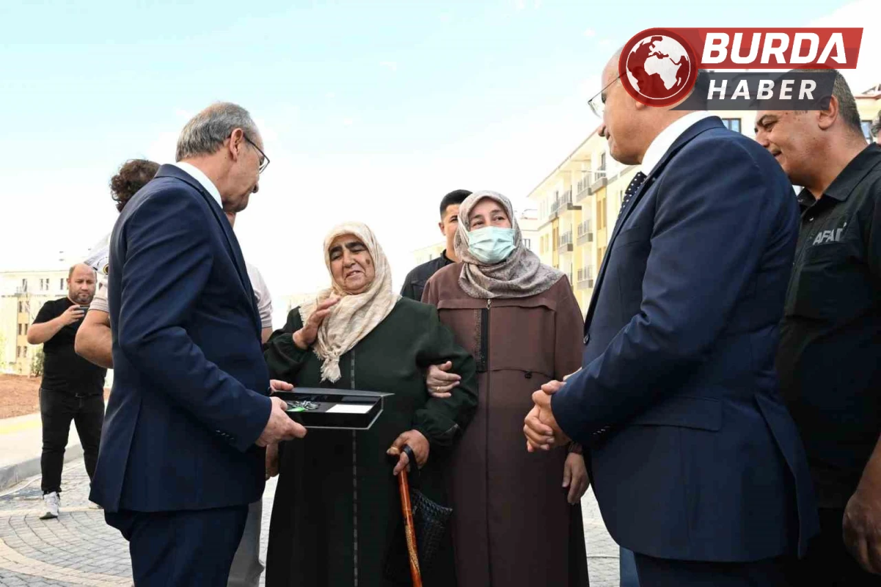 Malatya’da bin 130 konutun anahtarları sahiplerine teslim edildi.