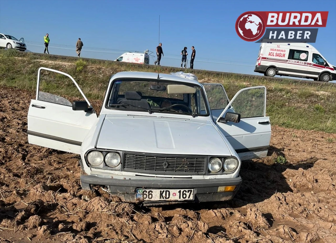 Otomobil Kontrolden Çıktı: 1 Kişi Hayatını Kaybetti, 1 Kişi Yaralandı
