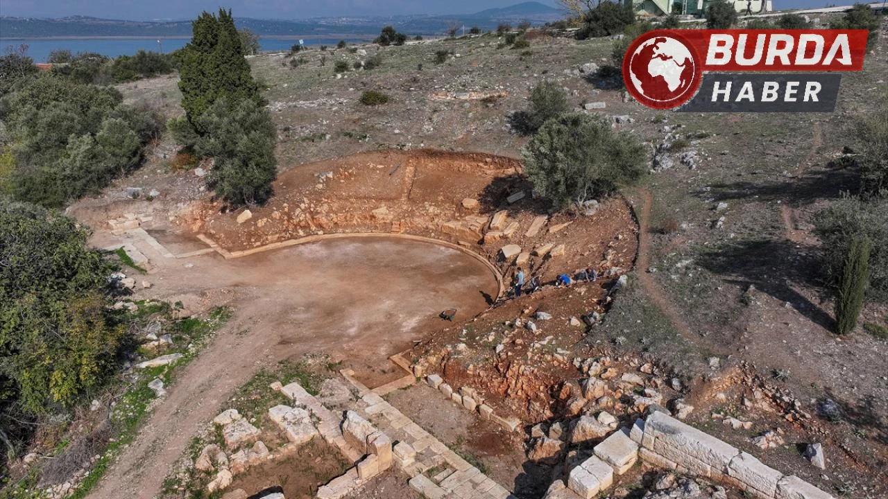 Gölyazı Antik Tiyatrosu'nun Restorasyon Çalışmaları Tamamlanıyor