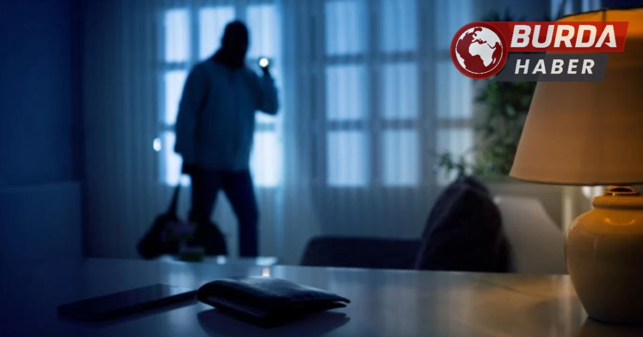 Bağcılar'da Hırsızlar 750 Bin Lira Değerindeki Mücevheri Çaldı