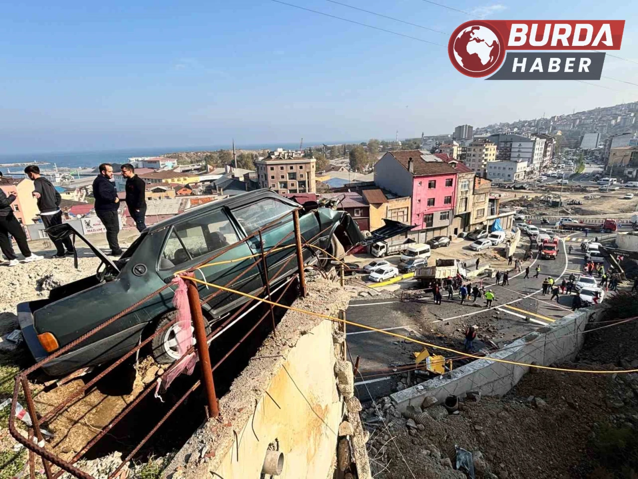 Trabzon Belediye Kamyoneti Yokuşta Kontrolden Çıktı