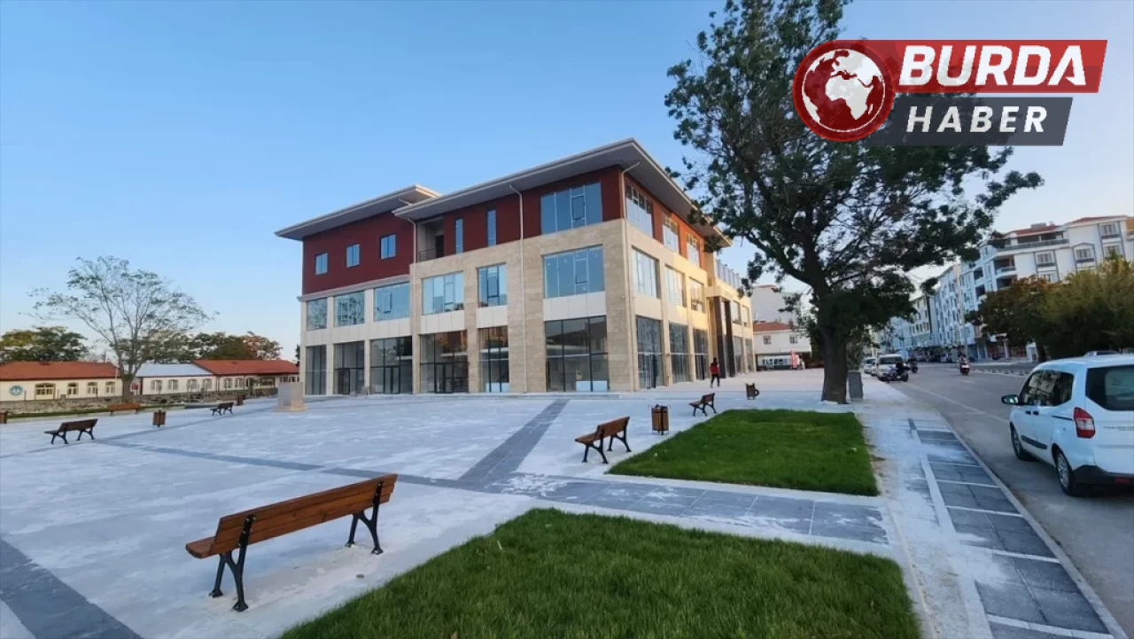 Eskil Belediyesi, 10 Günde 5 Yakınını Kaybeden Gence İş İmkanı Sağladı