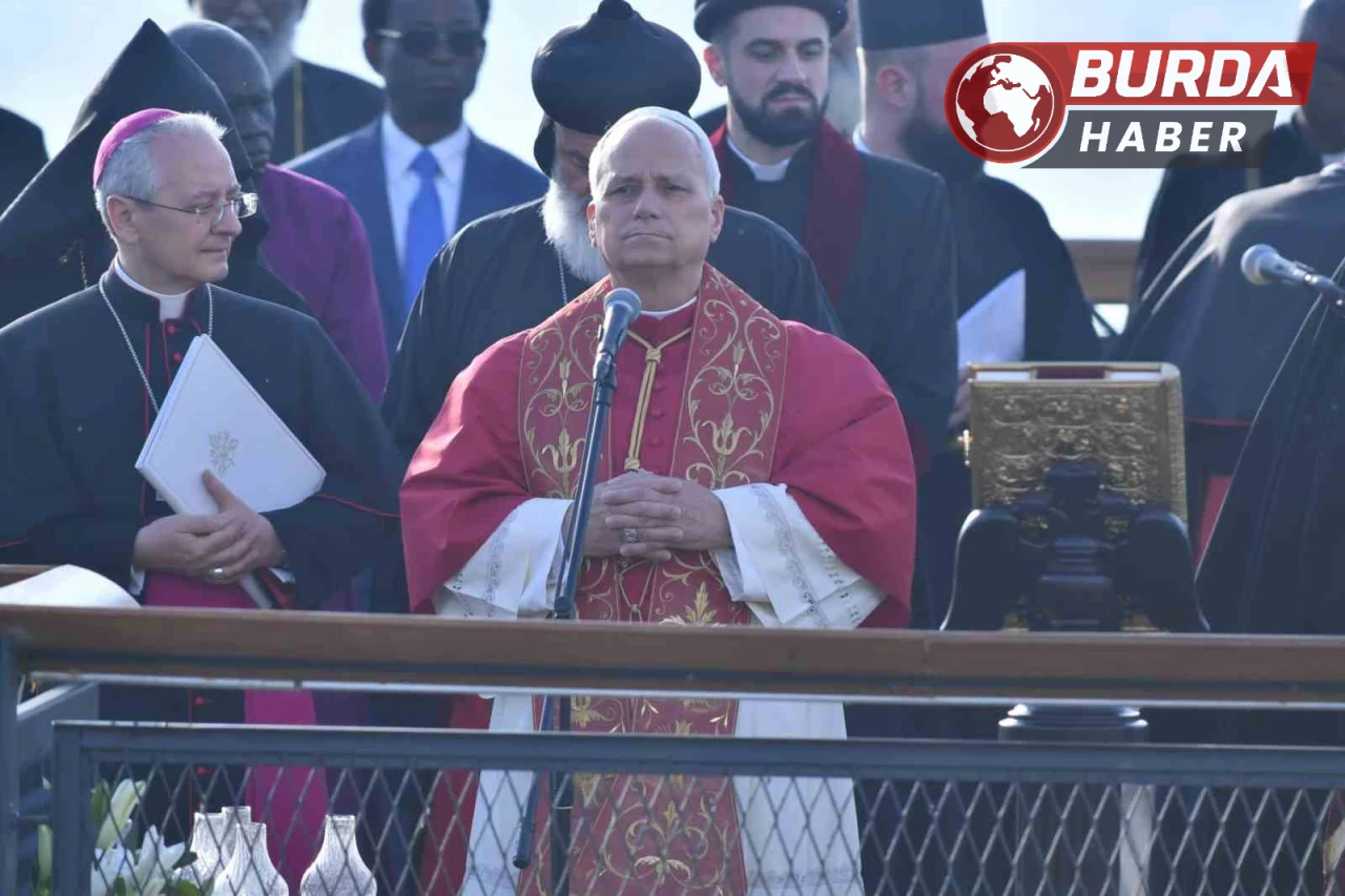 Papa, İznik'te Tarihi Ayini Yönetti: Binlerce Kişi Katıldı