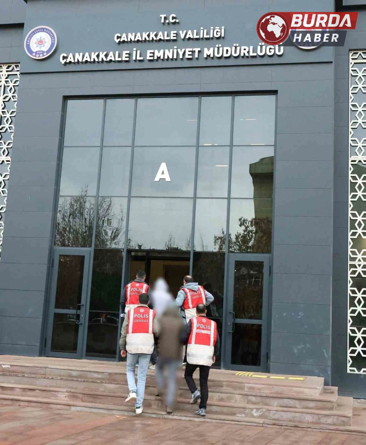 Çanakkale'de Kuyumcu Soygunu Girişiminde Bulunan 2 Kişi Tutuklandı