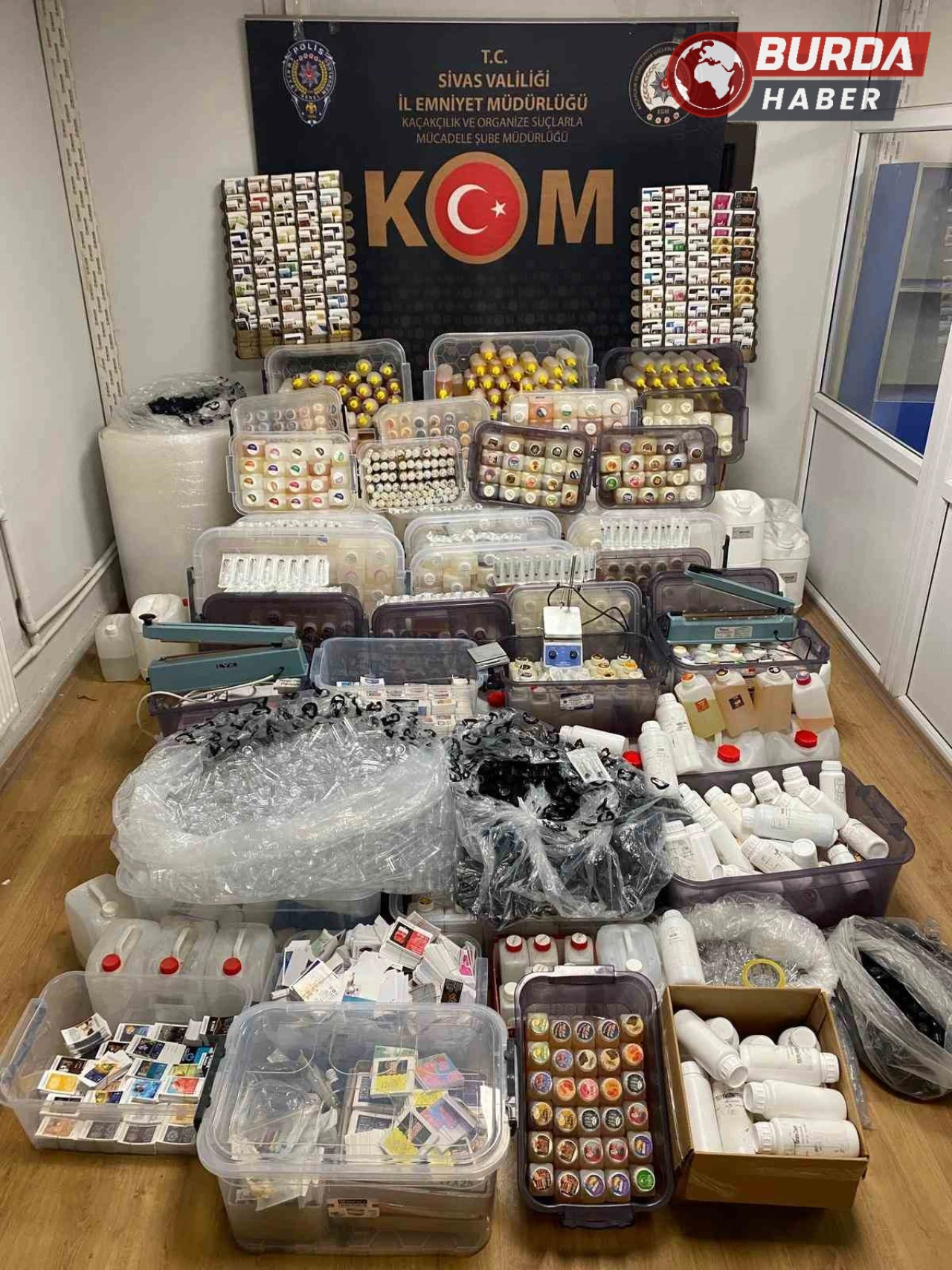 Kaçak Elektronik Sigara Operasyonu: 1 Ton Hammadde Ele Geçirildi