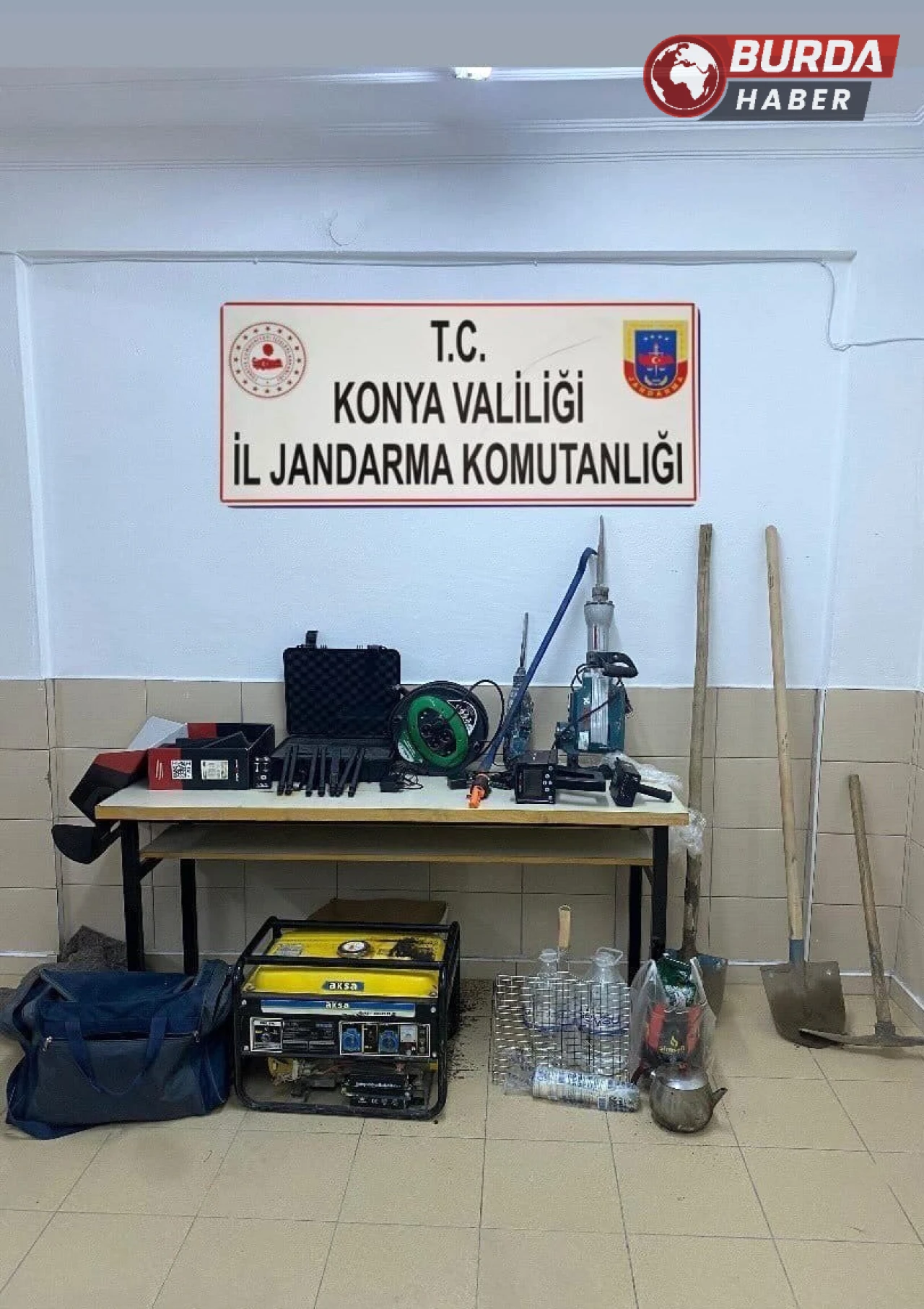 Konya'nın Kulu İlçesinde Kaçak Kazı Yapan 8 Kişi Gözaltına Alındı