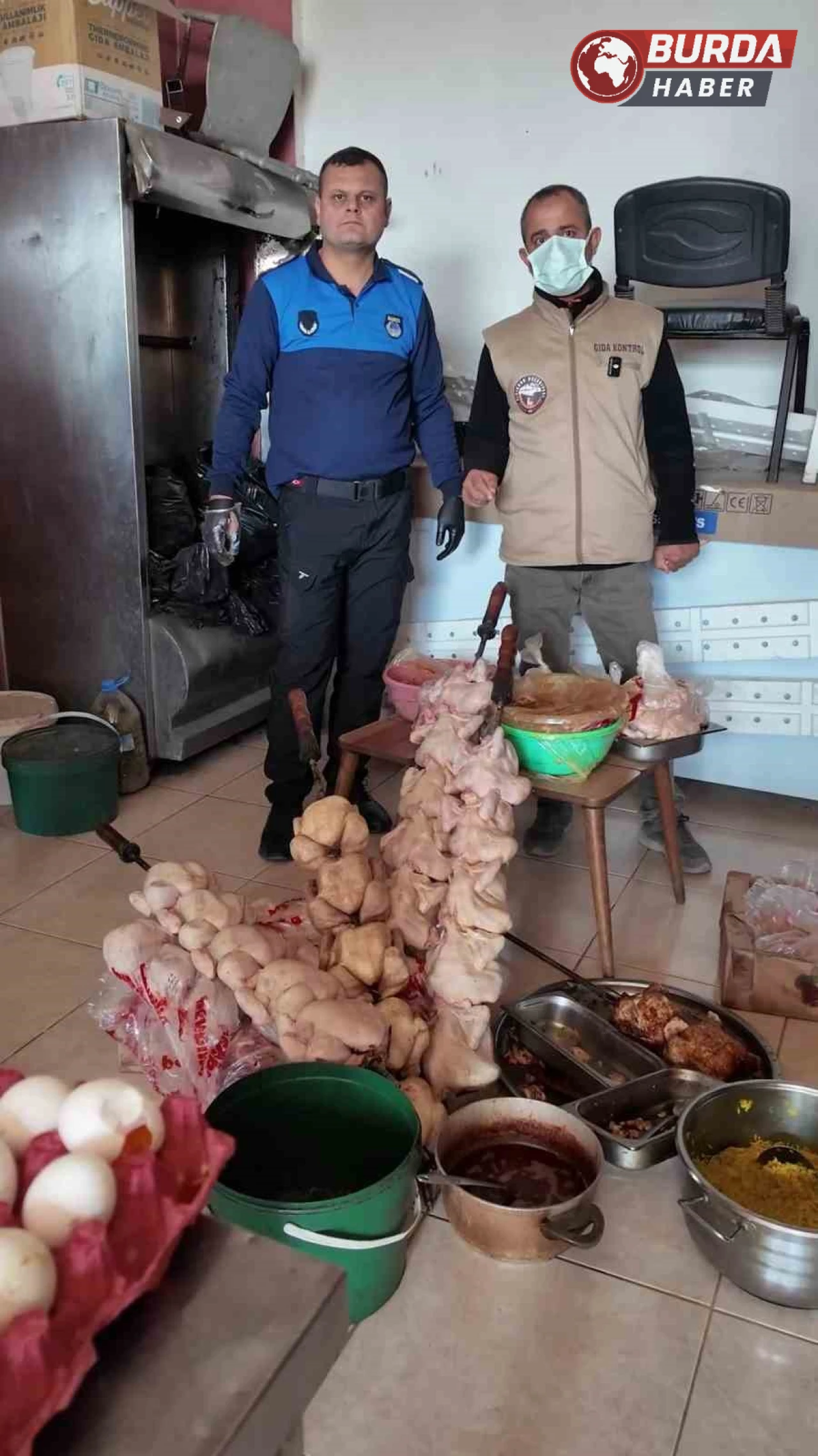 Hatay'da Zabıta Ekipleri 'Leş Kokusu Var' Dedikleri Dönerciyi Kapattı