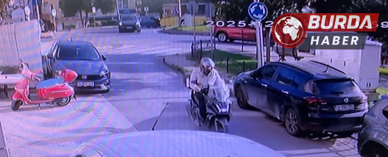 Üsküdar'da İETT Otobüsü, Börekçi Dükkanına Dalıp 4 Kişiyi Yaraladı