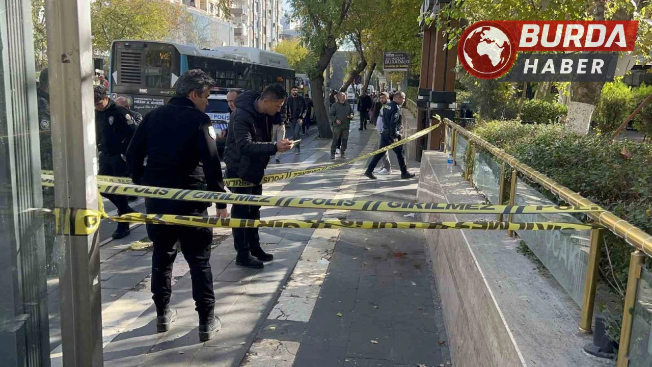 Eşini Rahatsız Eden Adamı Ayağından Kurşunladı