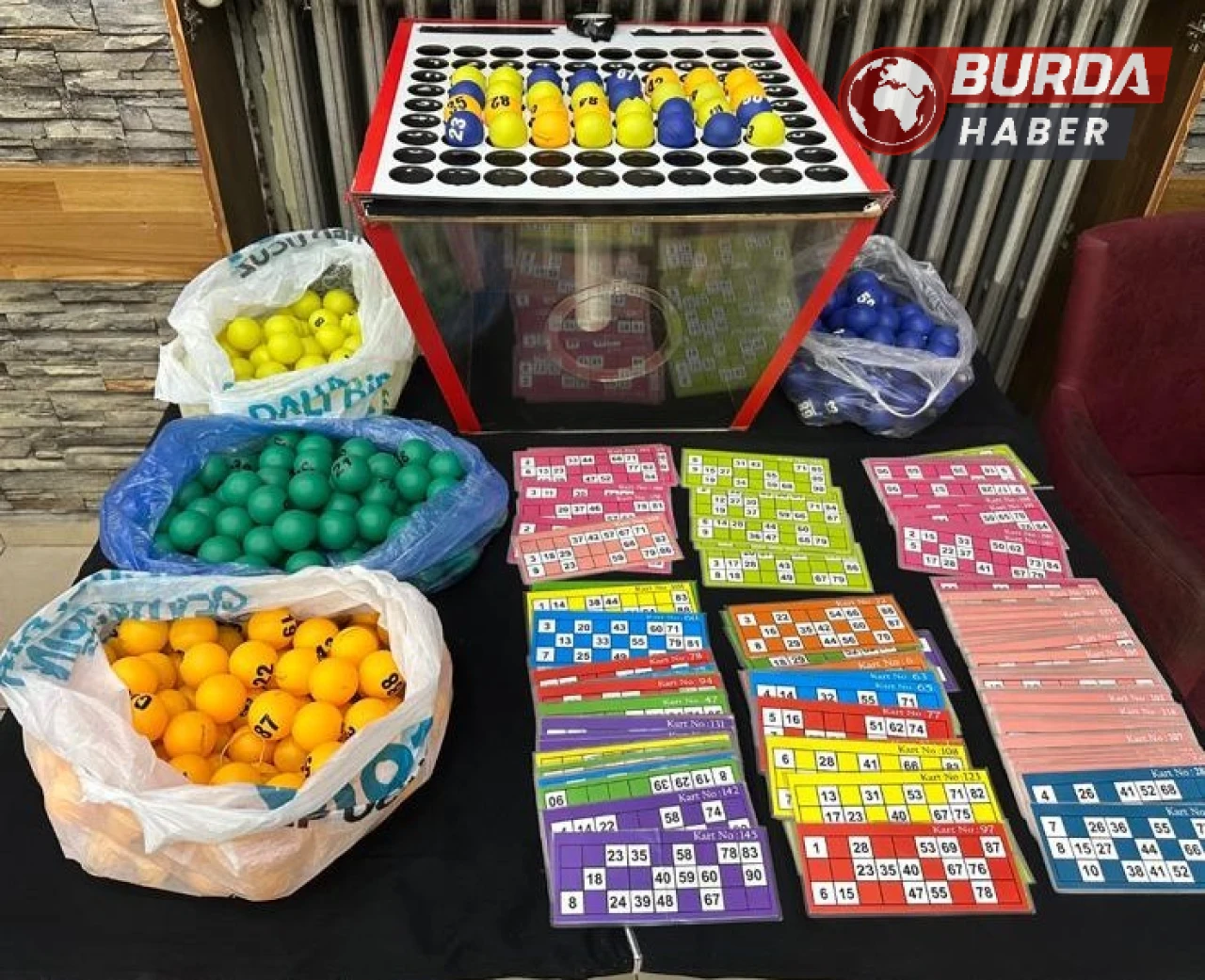 Eskişehir'de Kumarhaneye Polis Baskını: 40 Kişiye 369 Bin TL Cezası