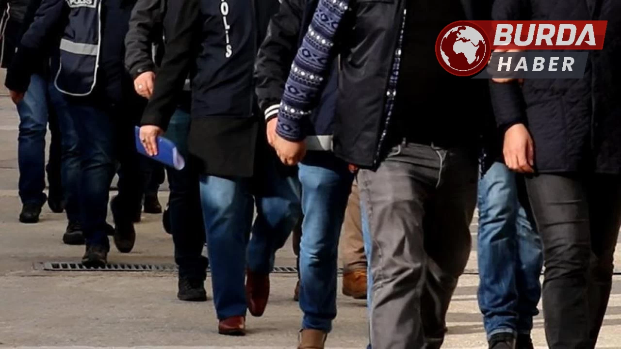Engelli sağlık raporu için aracılık eden dolandırıcılar yakalandı.