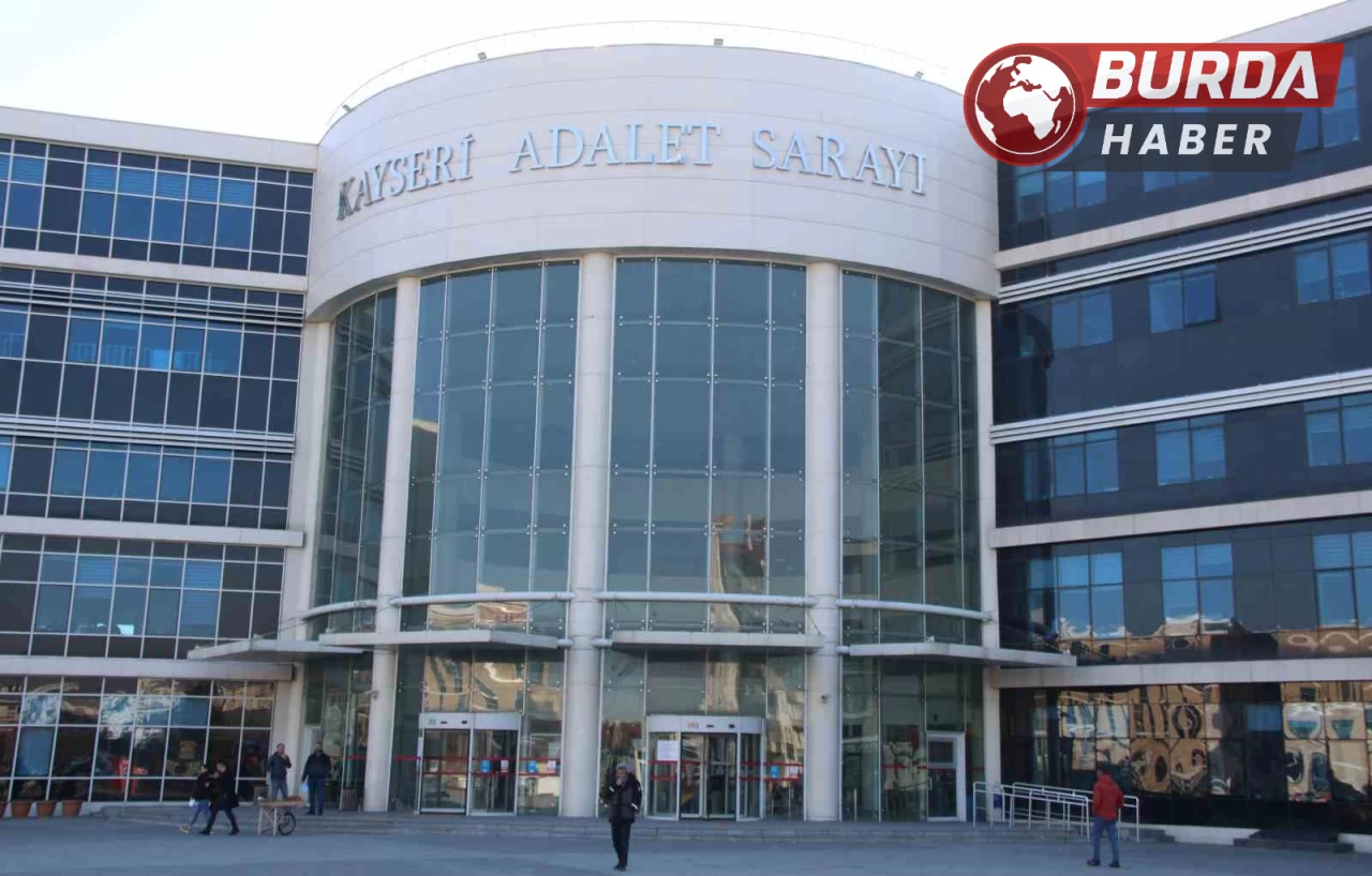Cezası kesinleşince kararı istinafa taşımayan avukatını şikayet etti.