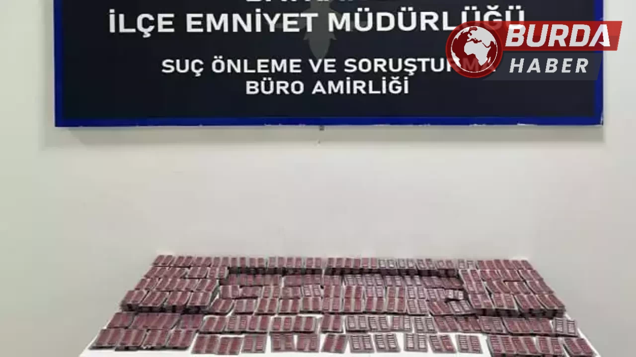 17 yaşında çocuk binlerce uyuşturucu hapla yakalandı.