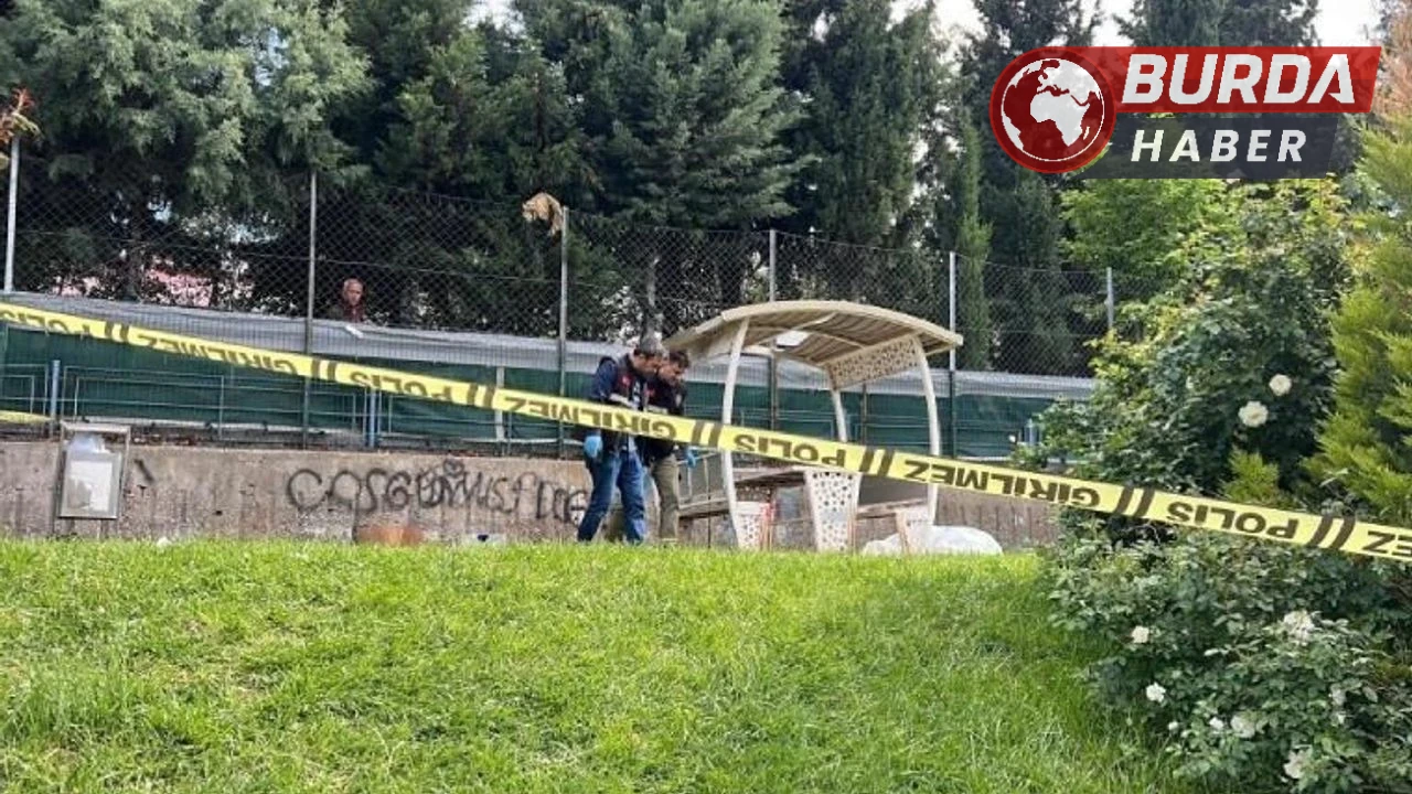 Kahramanmaraş’ta bir parkta erkek cesedi bulundu.