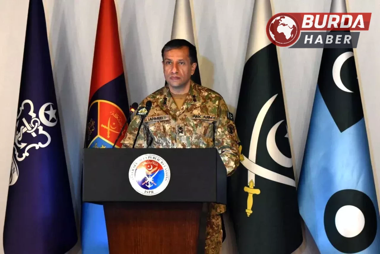 Korgeneral Chaudhry,: "Hindistan’da 26 askeri hedef vuruldu"