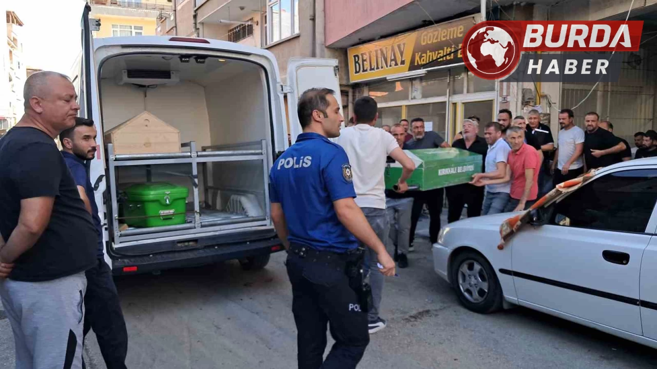 "Kanepeden düştü" ihbarıyla cinayeti saklayan 3 şüpheli tutuklandı