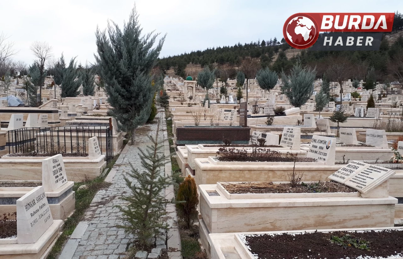 Kendisi için mezar kazdırdı, ertesi gün kazdırdığı mezara gömüldü.
