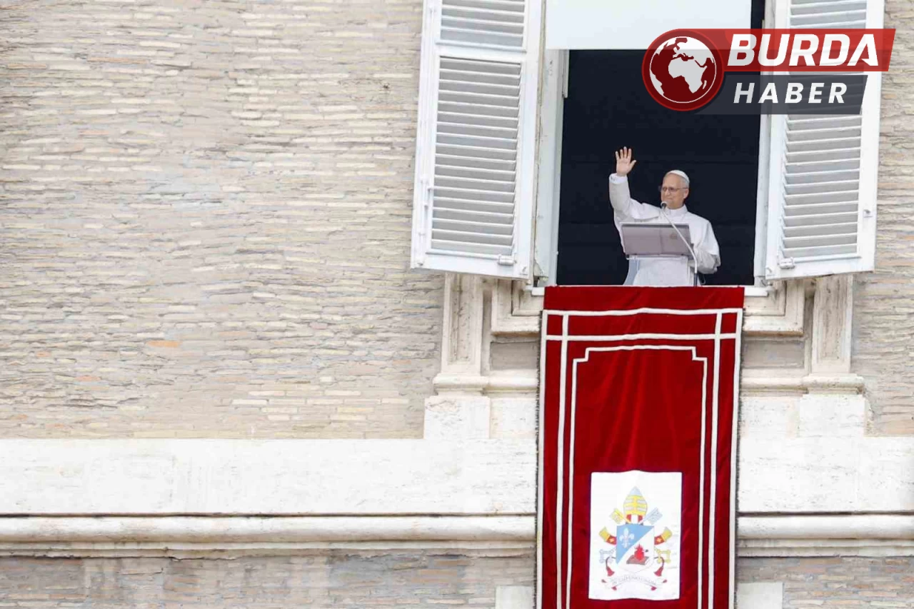 Papa: "Savaş sorunları çözmez, tam tersine sorunları büyütür"