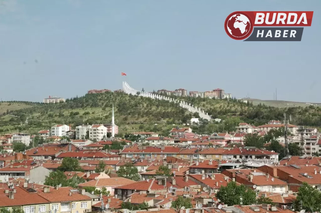 Polatlı’da öğrenci taşıyan otobüs alev alev yandı.