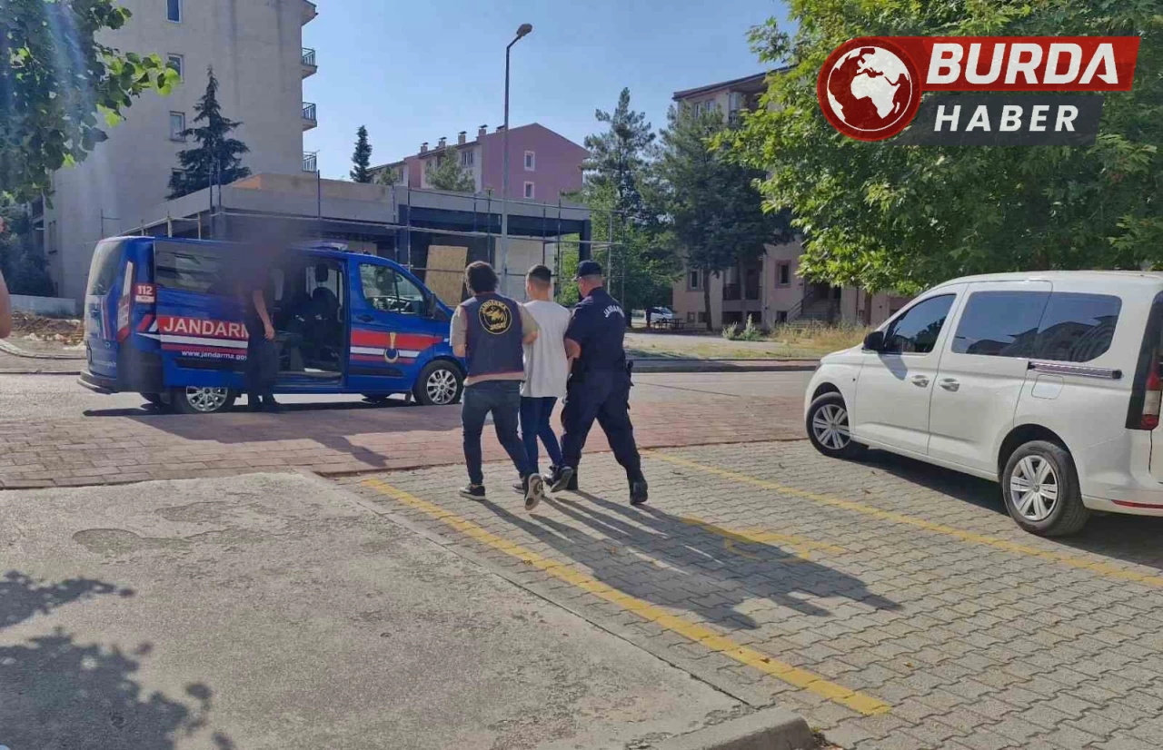 Eve bıraktıkları 850 bin liralık takıları bir çocuk tarafından çalındı