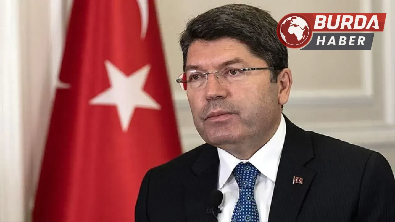 İzmir’de ormana benzin dökerek yangın çıkartan kişi gözaltına alındı.