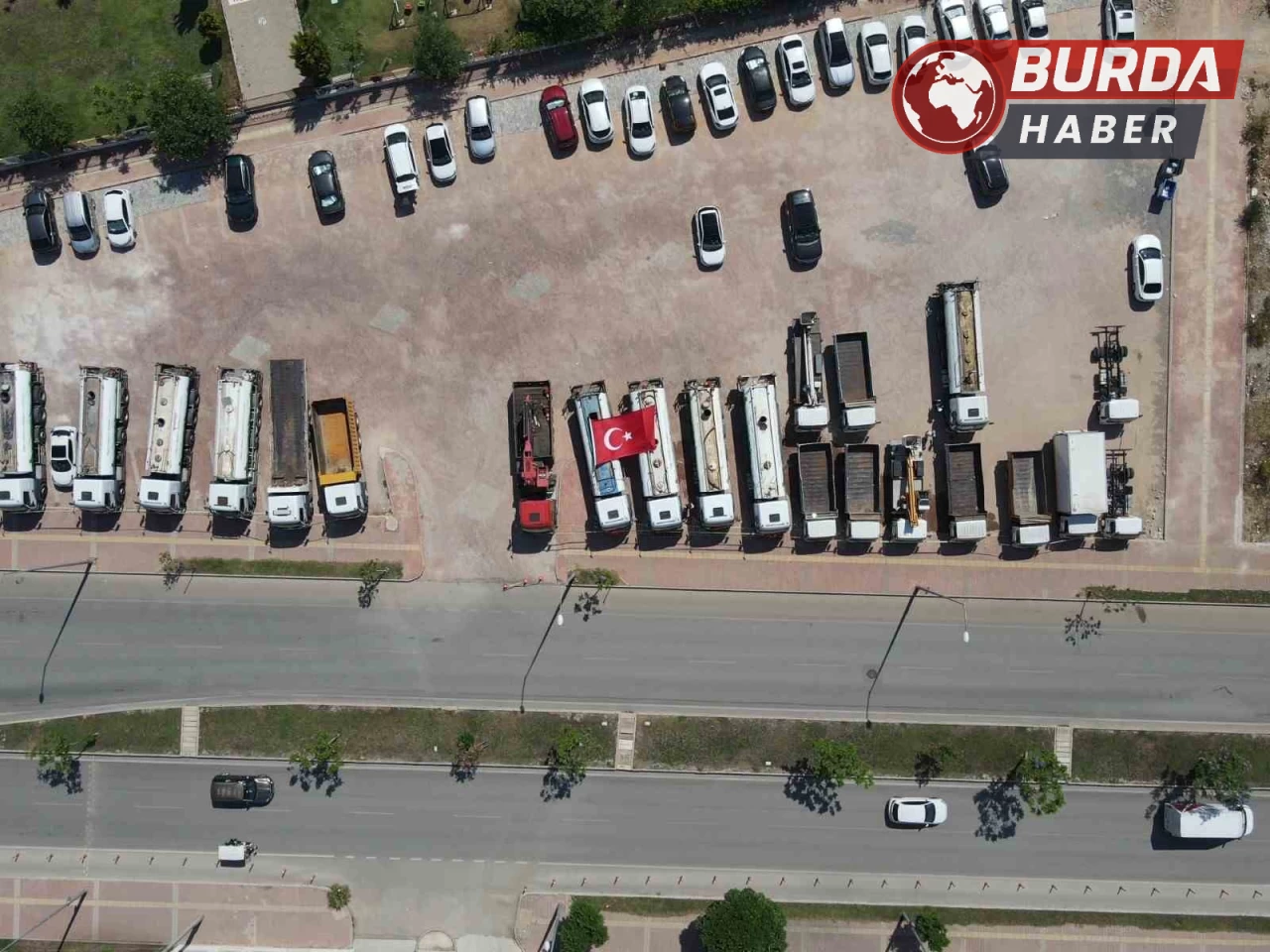 Sahte belgelerle tescil edilen 22 araç muhafaza altına alındı.