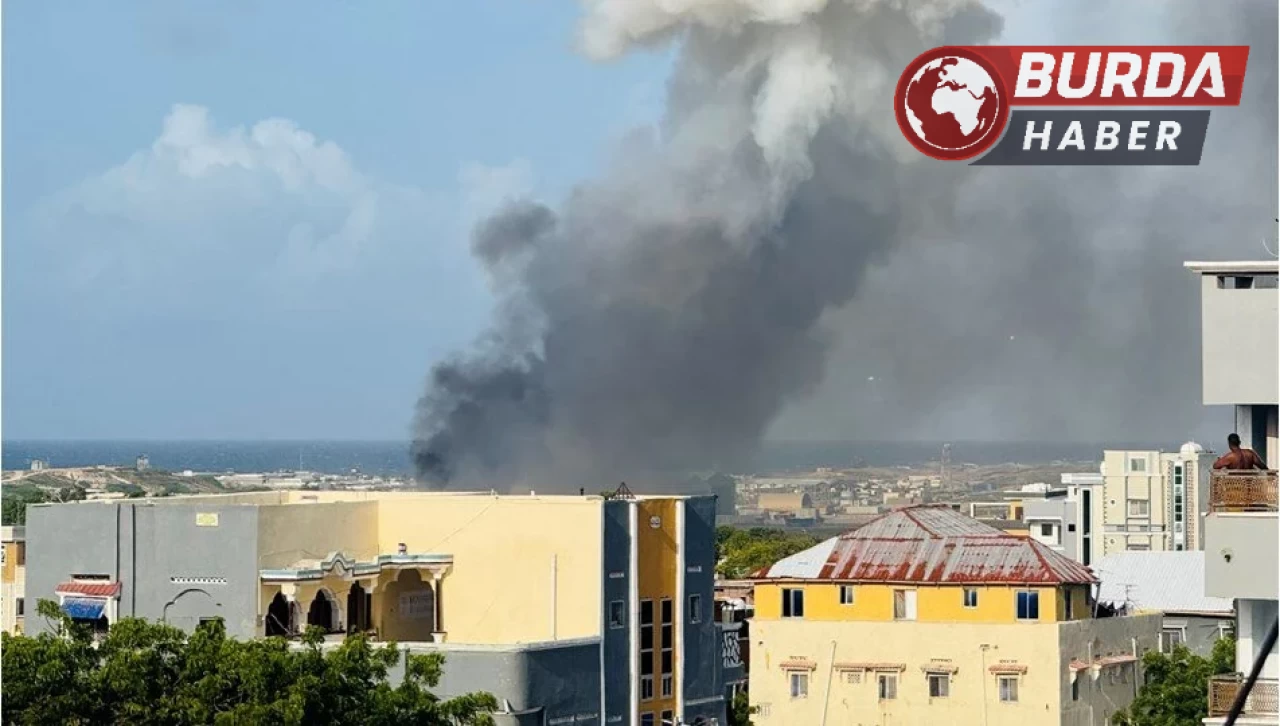 Uganda ordusuna ait helikopter Mogadişu’da düştü.
