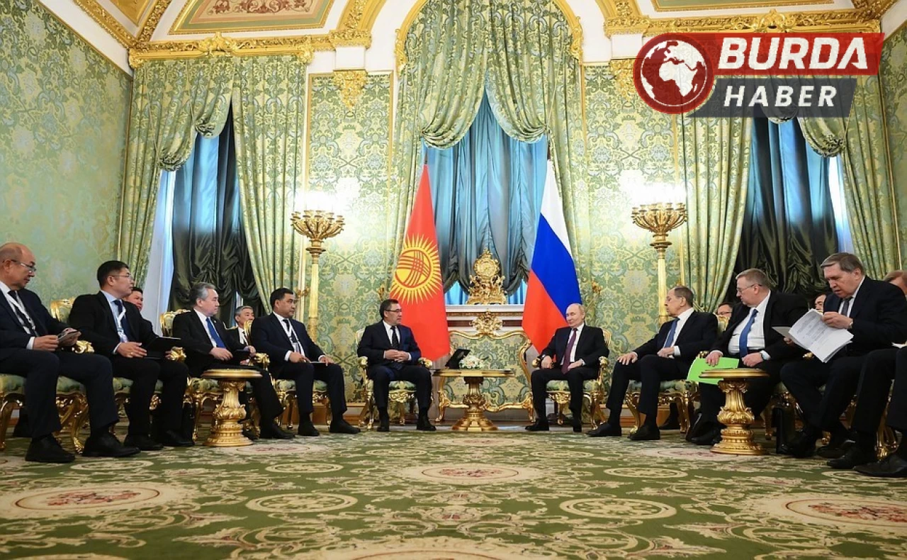 Putin, Kırgızistan Cumhurbaşkanı Sadr Caparov ile görüştü.