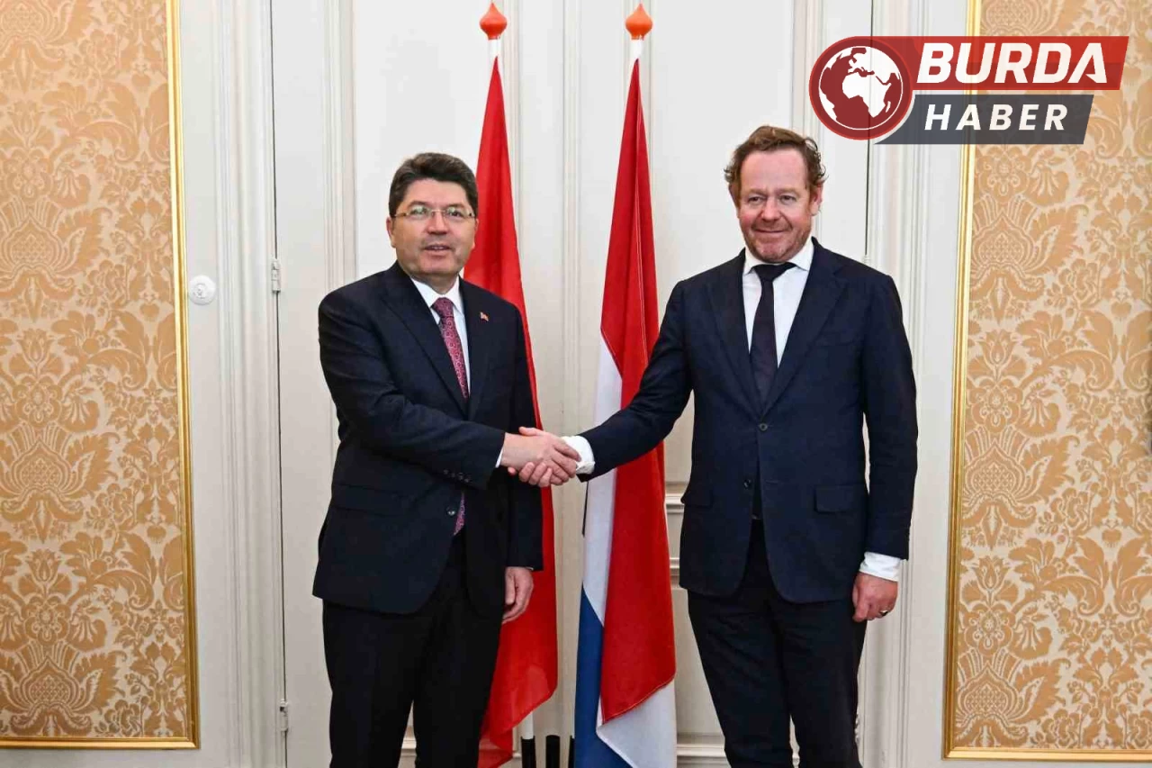 Yılmaz Tunç, Hollandalı mevkidaşı Van Weel ile bir araya geldi.