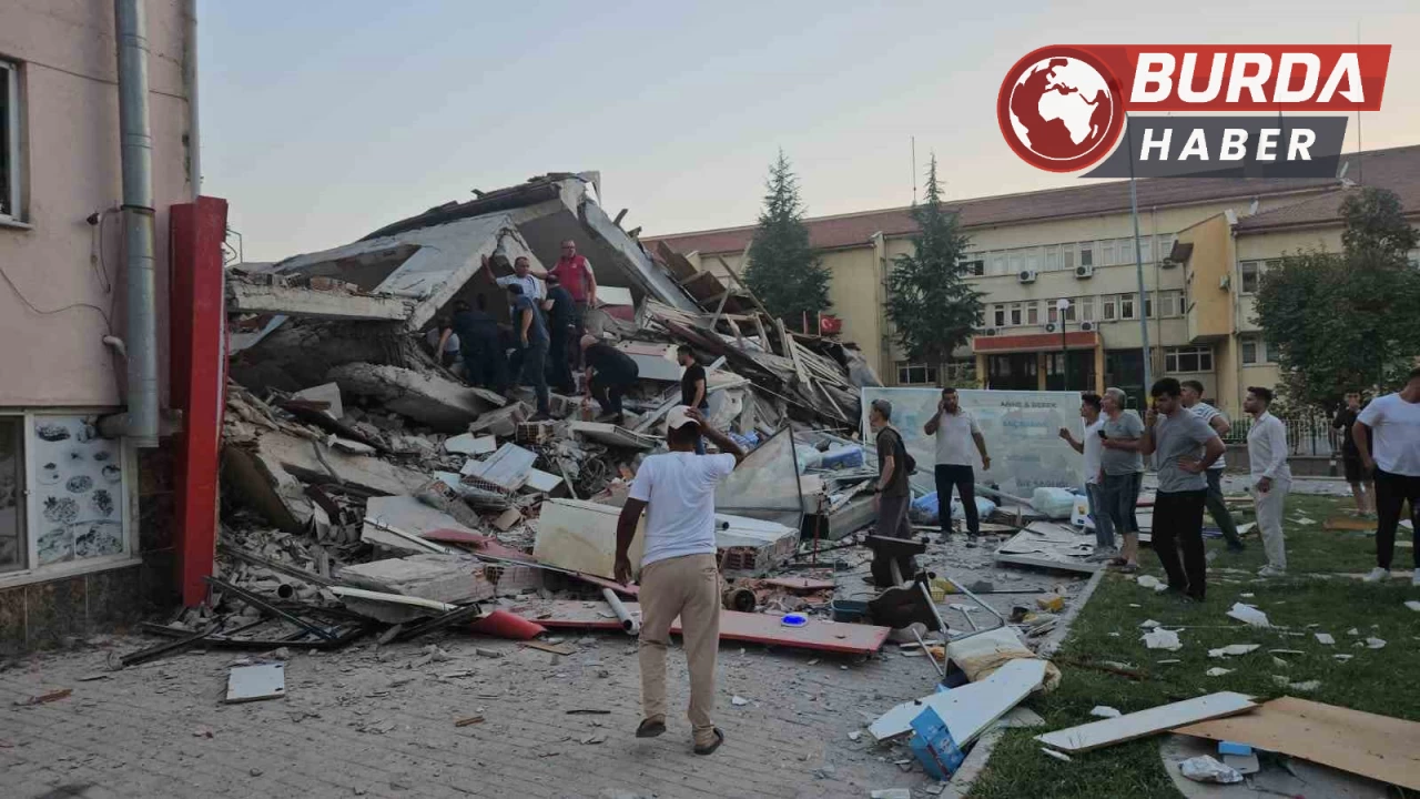 Balıkesir Sındırgı’da 6.1 şiddetinde deprem meydana geldi