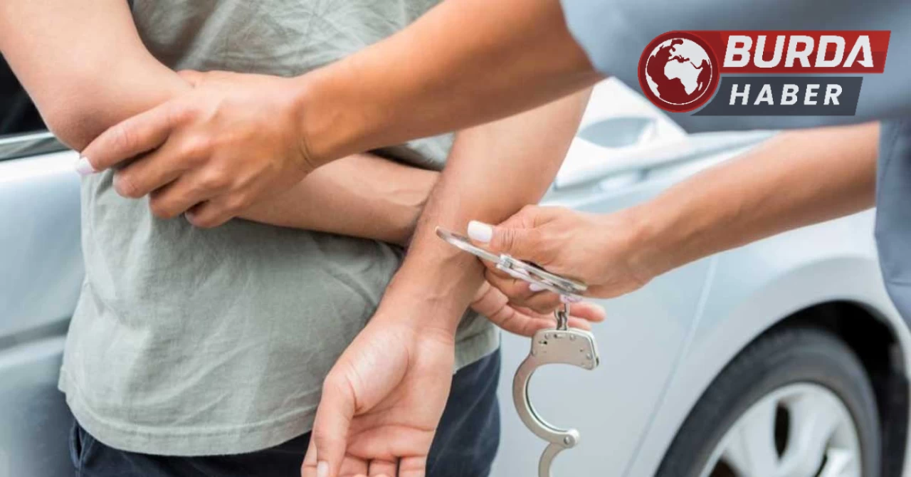 İzmir’de polisi darbeden saldırgan tutuklanarak cezaevine gönderildi.
