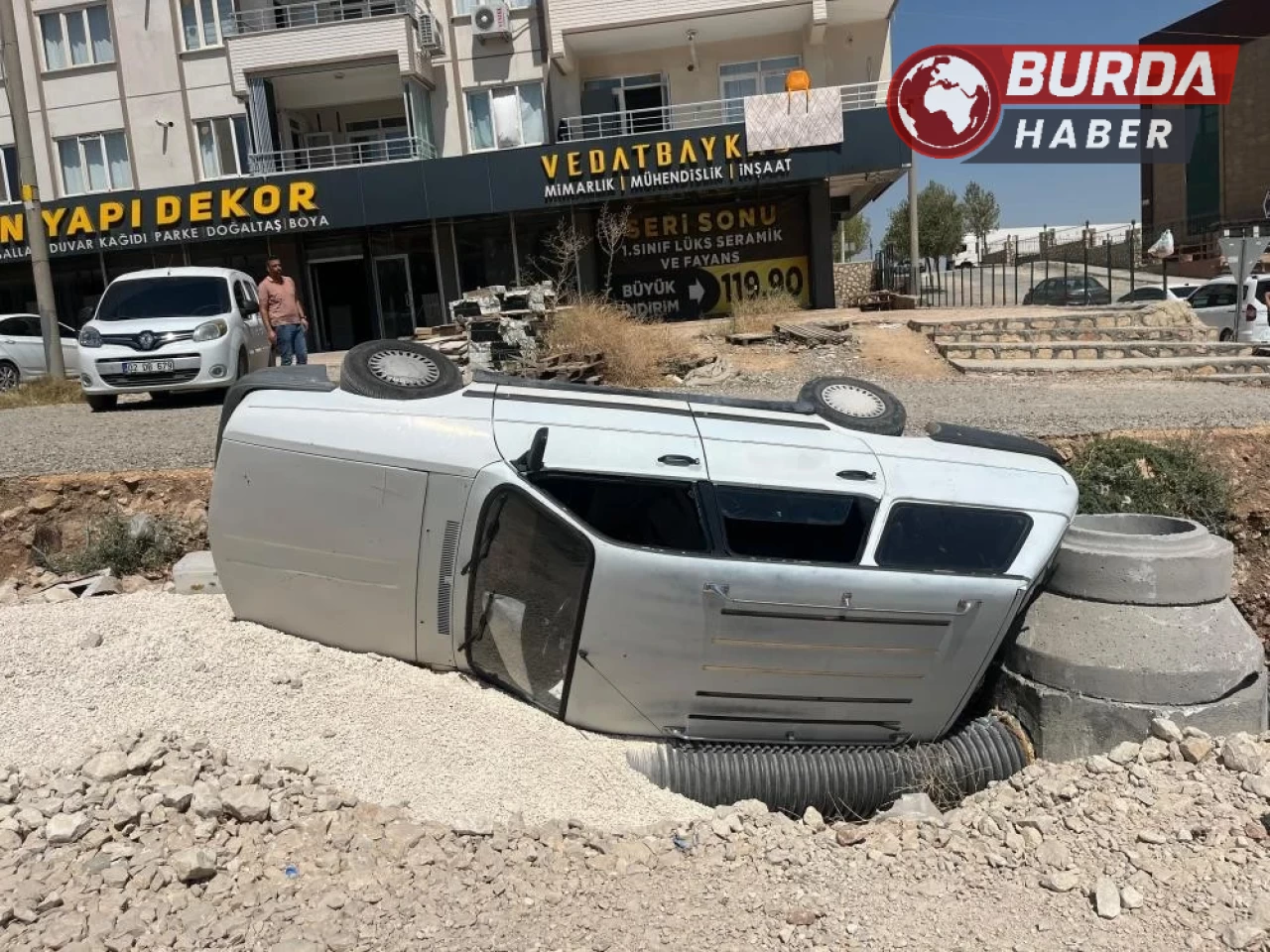 Adıyaman'da otomobil altyapı çukuruna düştü: 5 yaralı