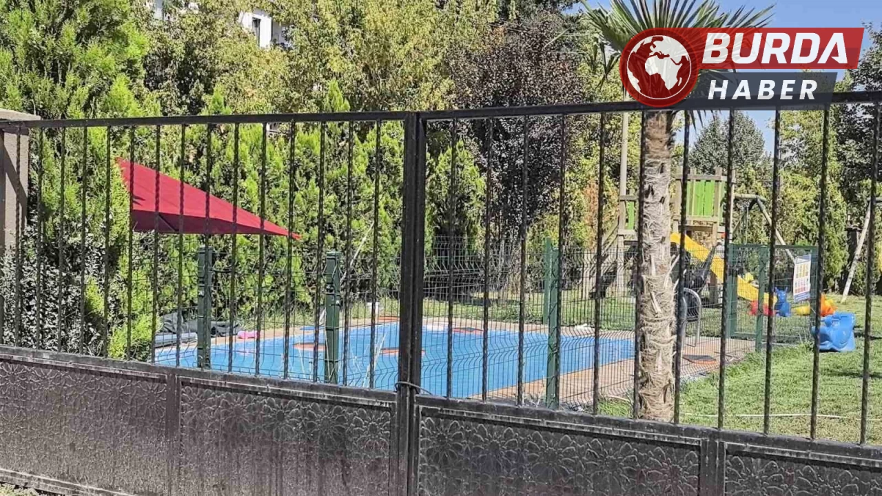 Havuzda havale nöbeti geçiren minik Berra kurtarılamadı.