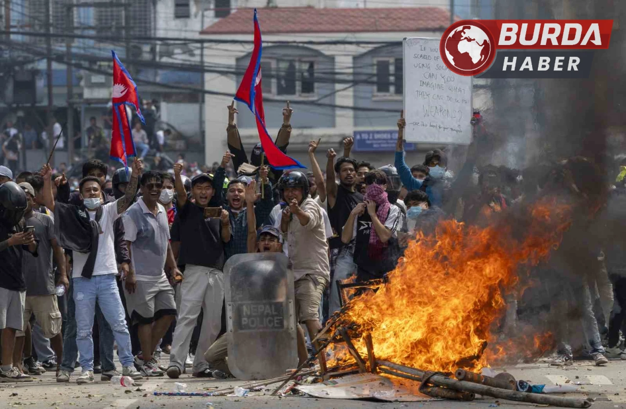 Nepal’de sosyal medya protestosunda 13 kişi öldü.