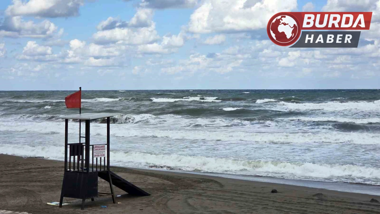 Düzce Valiliği, Batı Karadeniz’de fırtına uyarısı yaptı.