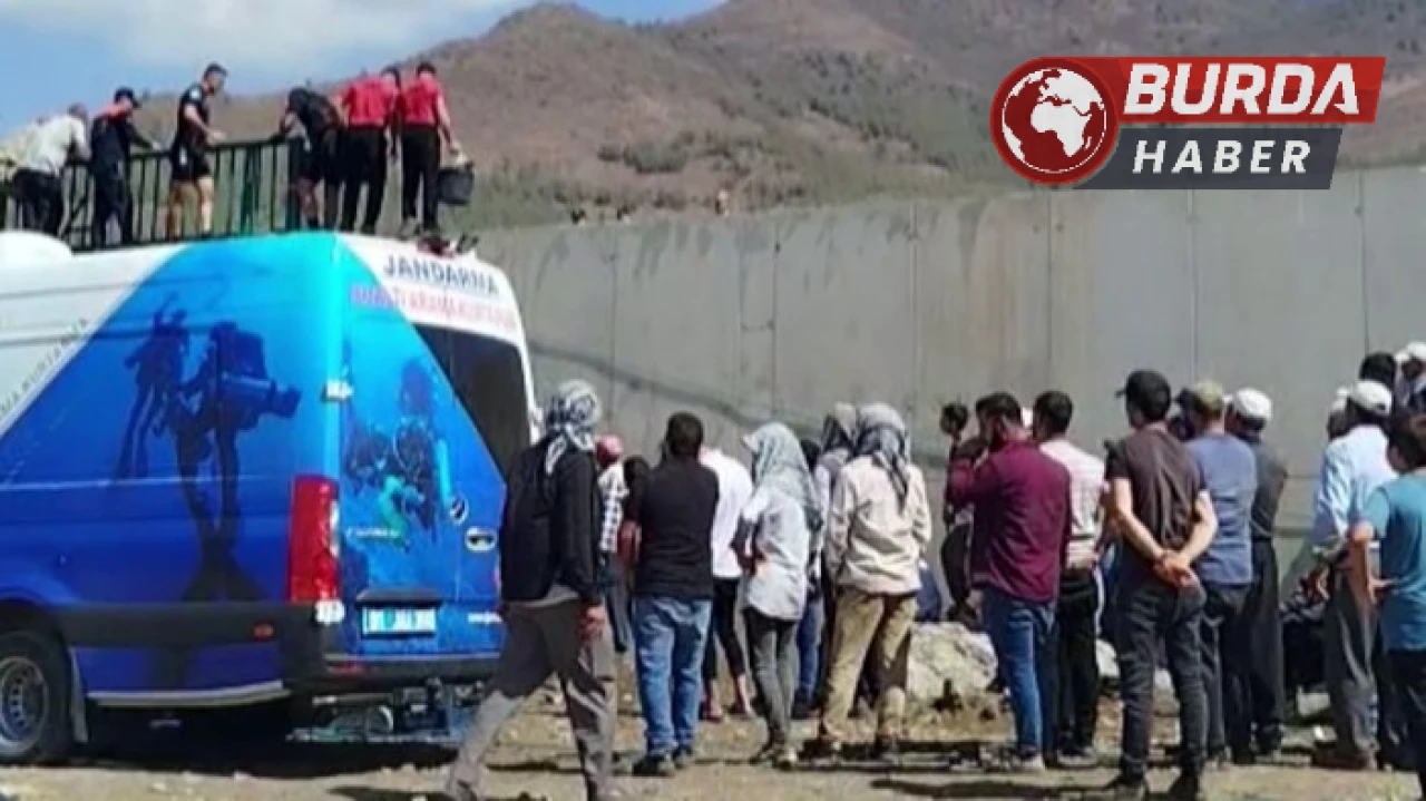 Ailesi hasat yaparken kanala düşen 8 yaşındaki çocuk boğuldu.