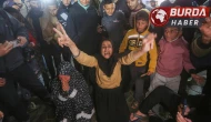 Gazze’de ateşkesi Han Yunus kentindeki Filistinliler coşkuyla kutladı.