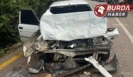 Gördes'te meydana gelen kazada 2 araç çarpıştı: 4 kişi yaralandı.