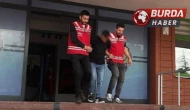 Isparta’da 71 ayrı dosyadan aranan kişi sahte kimlikle yakalandı.