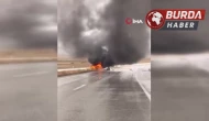 Yağmur Nedeniyle Kayganlaşan Yolda Meydana Gelen Kazada Araç Alev Aldı
