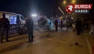 Afyonkarahisar’da Köprü Demirlerine Çarpan Araçta 1 Ölü ve 3 Yaralı