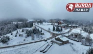 Uludağ'a Beklenen Kar Yağdı: Zirve 10 Santimetreye Kadar Beyazladı