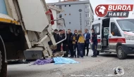 Karasu Belediyesi’ne ait çöp kamyonu 70 yaşındaki yaşlı adamı ezdi.