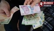 Samsun’da bir kadın bulduğu içi döviz dolu cüzdanı polise teslim etti.