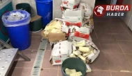 Sakarya’da 1,5 milyonluk sahte kaşar peynirine el konuldu.