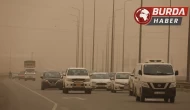 Irak’ı kum fırtınası vurdu, 4 kişi hayatını kaybetti.