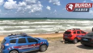 Sarıyer’de yasaklara rağmen denize giren 2 genç kayboldu.