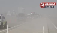 Aksaray’da kum fırtınasında 5 araç çarpıştı, 8 kişi yaralandı.