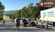 Tokat’ta park halindeki kamyona çarpan araçtaki 2 kişi öldü.